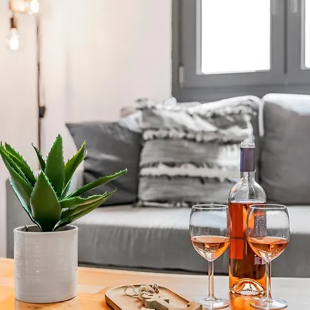 Zana's Villa-sandra Apartmán *