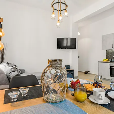 Zana's Villa-sandra דירה