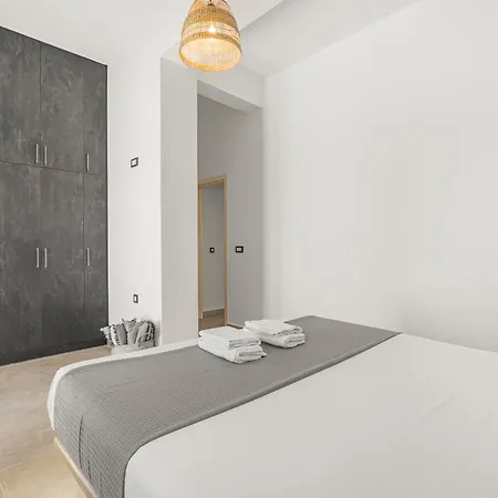 Zana's Villa-sandra *