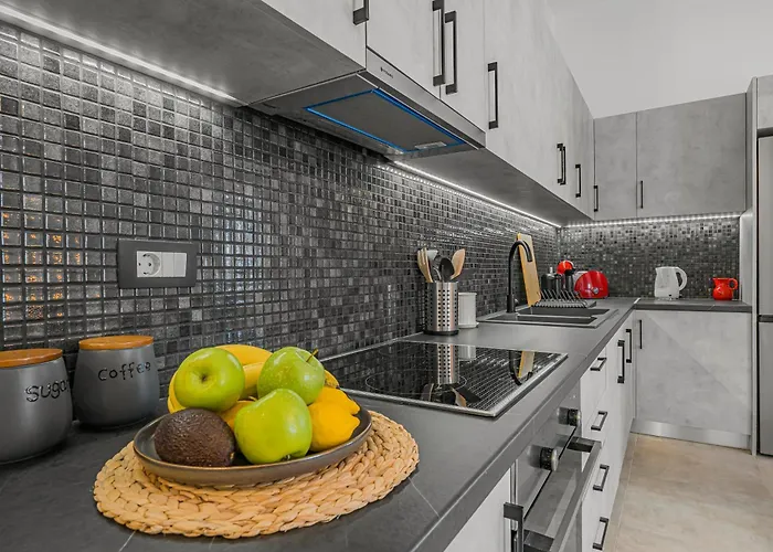 Zana's Villa-sandra *